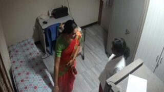 Aunty’s Nurse Apply Cream & Message On Clinic – Nurse Porn Vdo